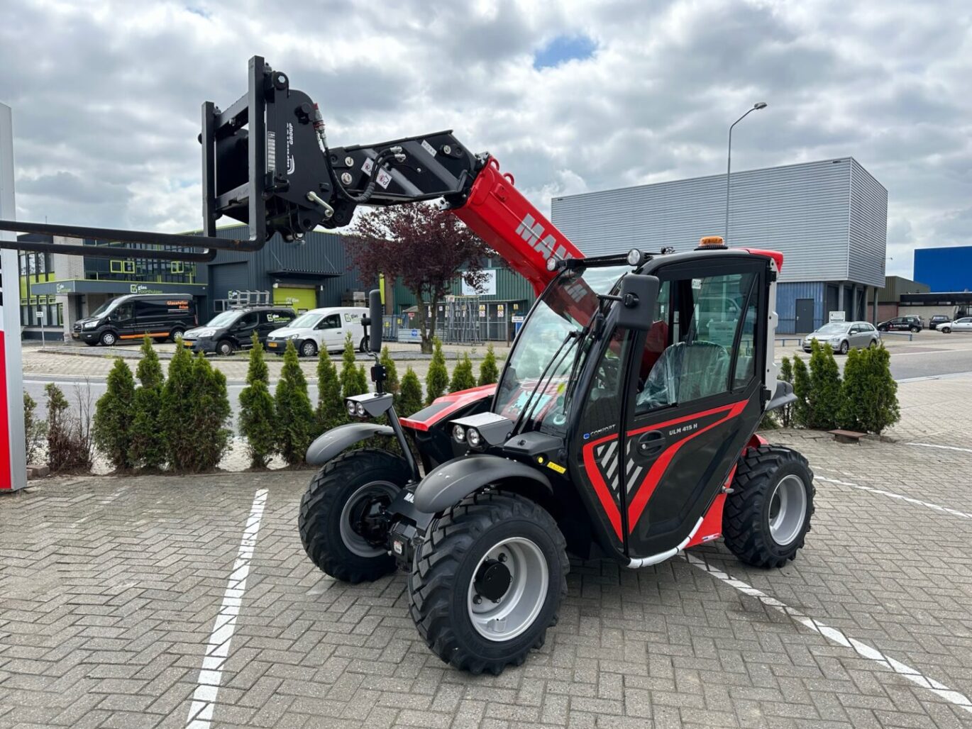 A6B3CF1E 1703 4D5A B5B8 84E2CF920C4C